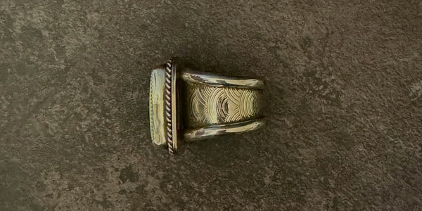 LEMON CHRYSOPRASE RING - 9