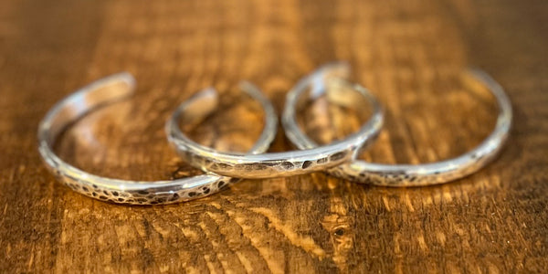 HAMMERED CUFF
