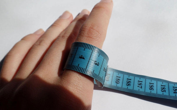 How to Measure Your Finger for Ring Size (Without a Ring Sizer)