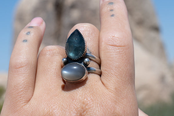 MOSS AQUAMARINE + GREY MOONSTONE RING - 10