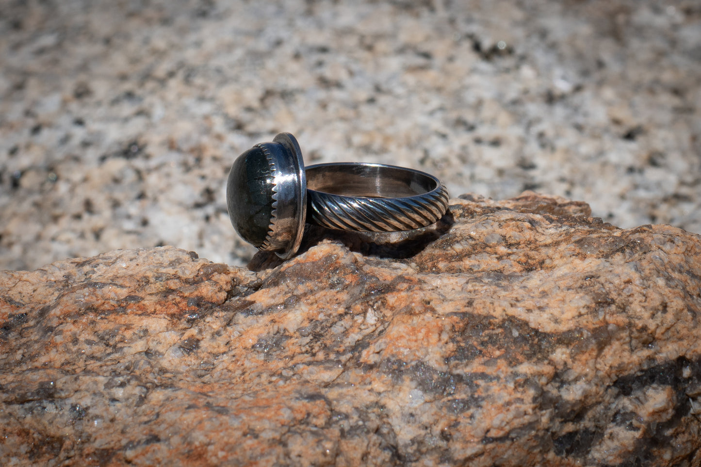 LABRADORITE RING - 7