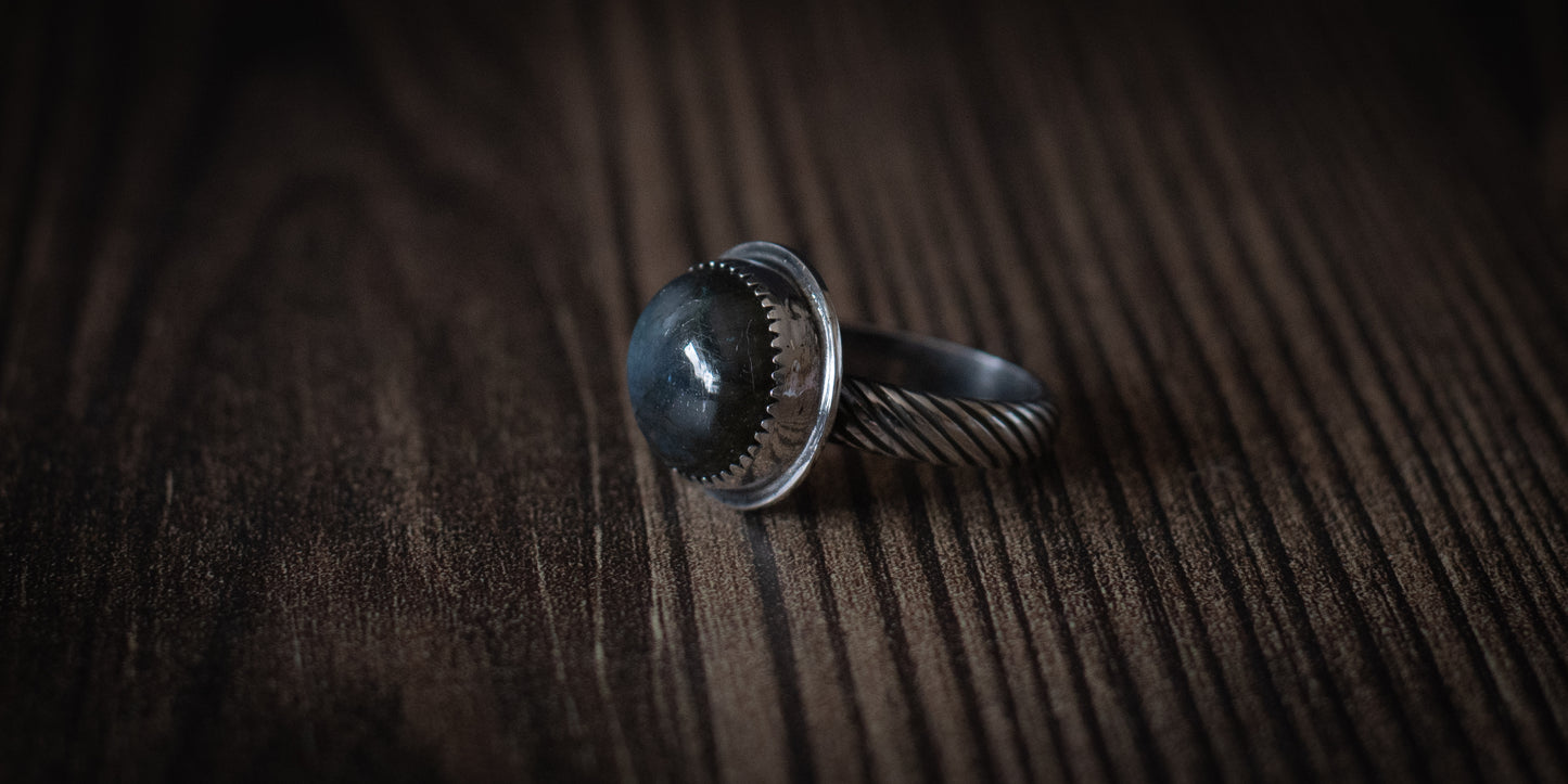 LABRADORITE RING - 7