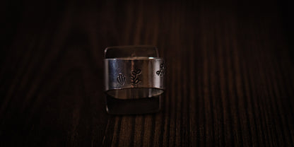 WHITE BUFFALO RING - 8.5