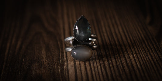 MOSS AQUAMARINE + GREY MOONSTONE RING - 10
