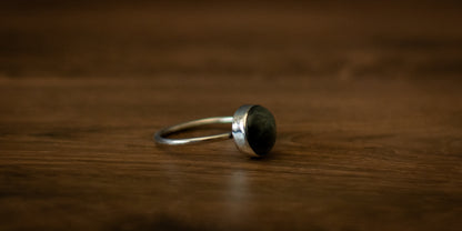CATS EYE RING - 9.5