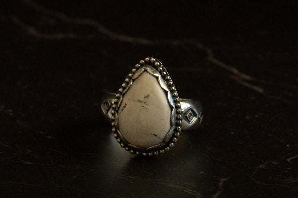 WHITE BUFFALO RING - 9