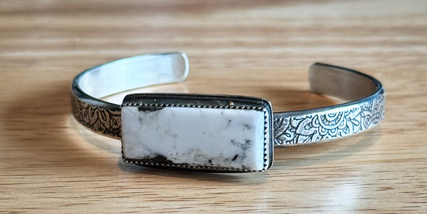 WHITE BUFFALO CUFF