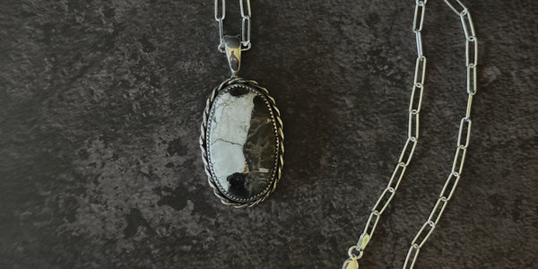 WHITE BUFFALO NECKLACE